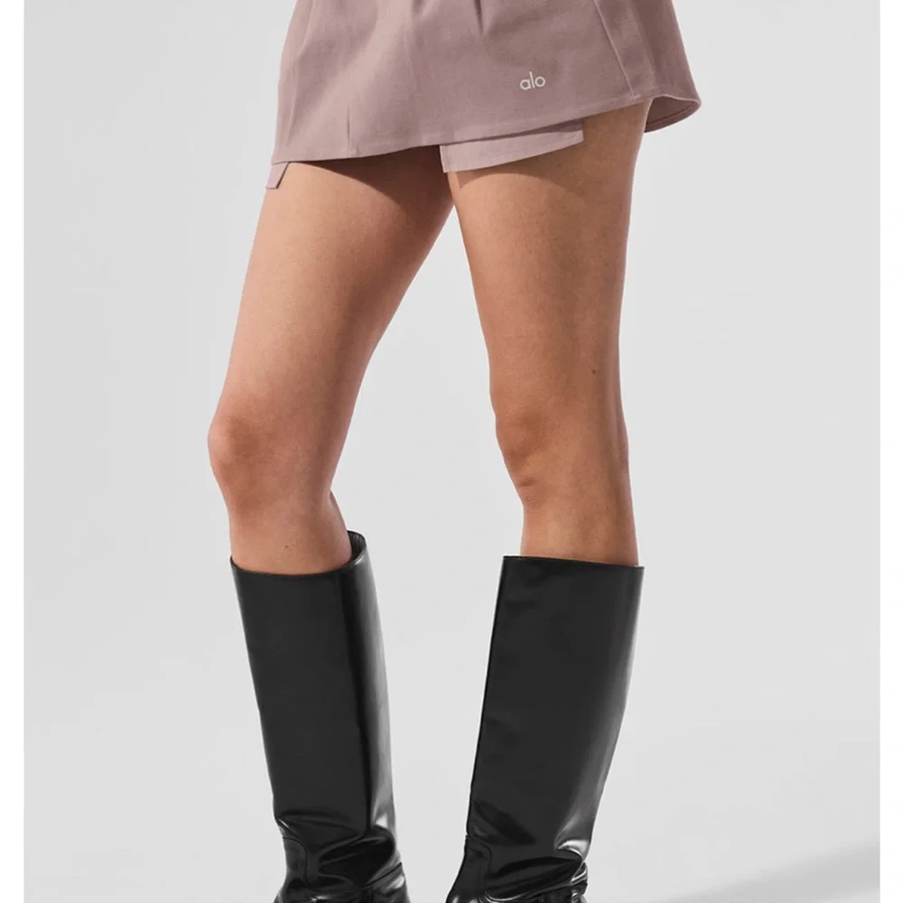 ALO Yoga Mauve Pleated Tennis Skort